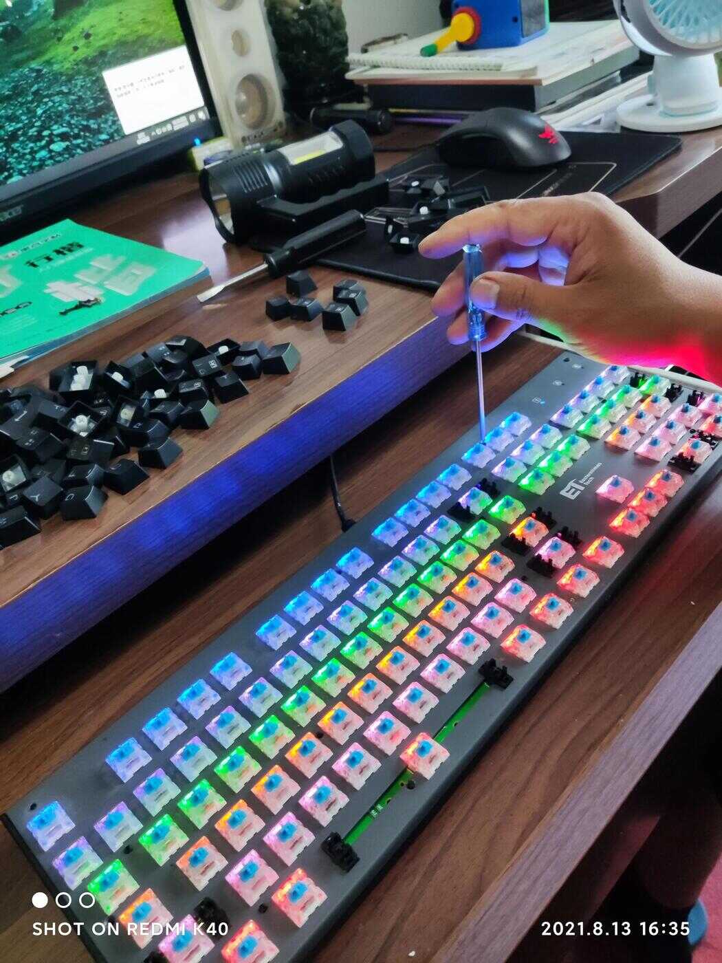 更换机械键盘按键,彻底解决按键失灵问题,狠简单