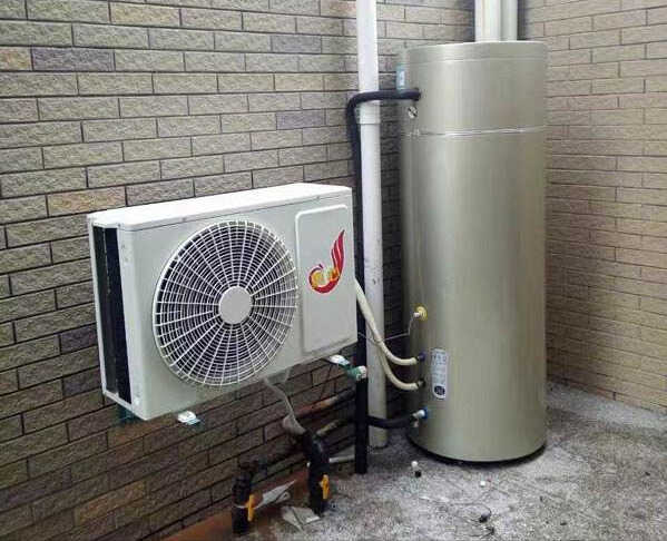 空气能热水器和电热水器哪个更省电?对比一下,优劣一目了然