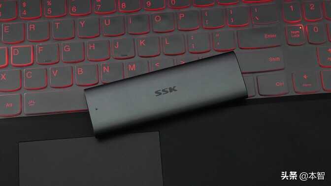 移动存储真香之选 飚王SSK高速移动固态硬盘盒体验