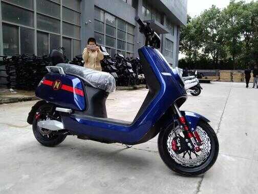 京骑推出高速版N12,载2000W12寸电机,时速80码,最大续航400里