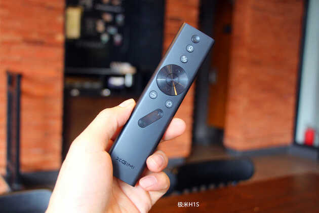 高清私人家庭影院，极米H1S与极米H1对决，你看好哪一个？