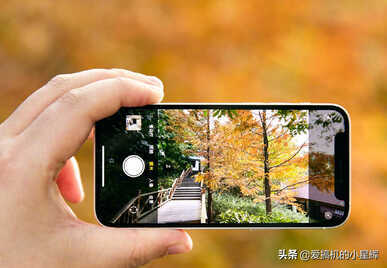 不吹不黑!iPhone SE3到底值不值得买?它有什么优缺点?