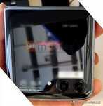 摩托罗拉Razr3真机曝光:上下翻盖折叠+指纹解锁