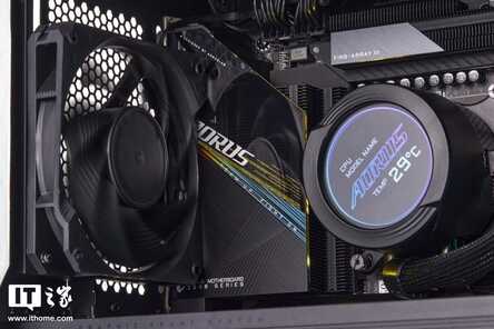 AORUS Model X 台式机图赏:炫酷水冷 RGB,扎实做工高端机
