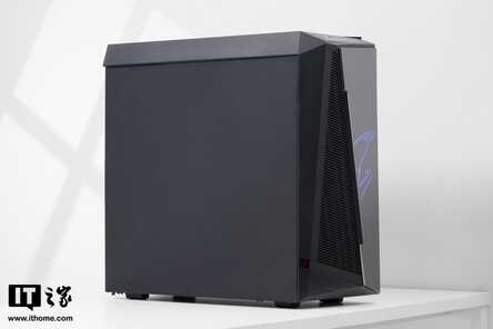 AORUS Model X 台式机图赏:炫酷水冷 RGB,扎实做工高端机