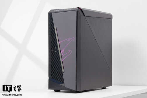 AORUS Model X 台式机图赏:炫酷水冷 RGB,扎实做工高端机