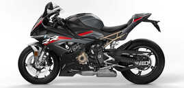 宝马发布2022款S1000RR,新款车采用了更多M版配置