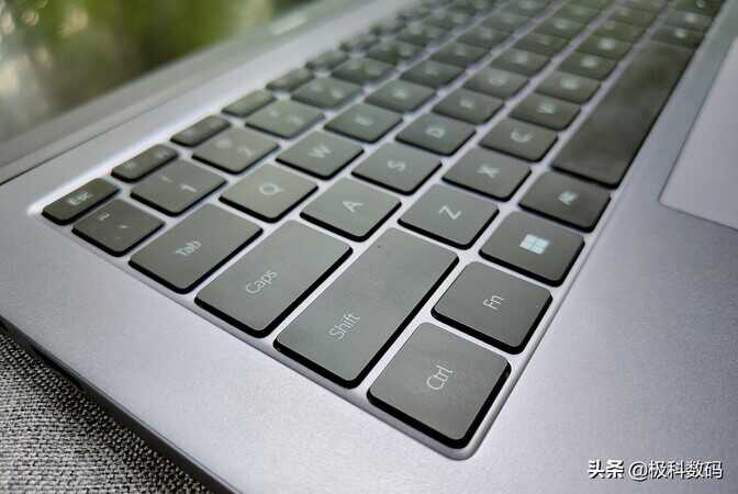 华为MateBook D 14 2022款笔记本使用体验,优点不足很明显