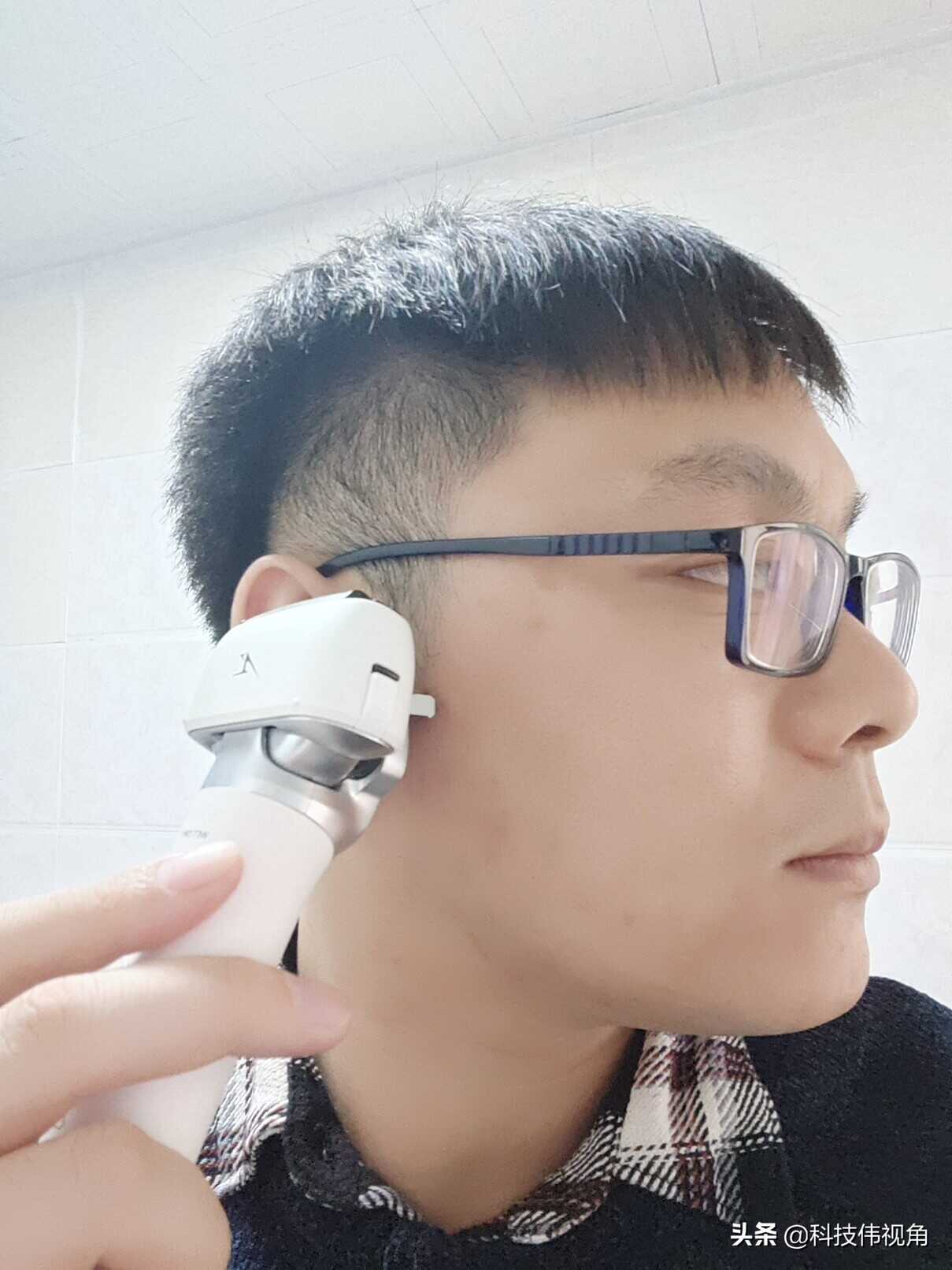松下「小锤子」剃须刀评测:让你做回曾经那个精致的少年