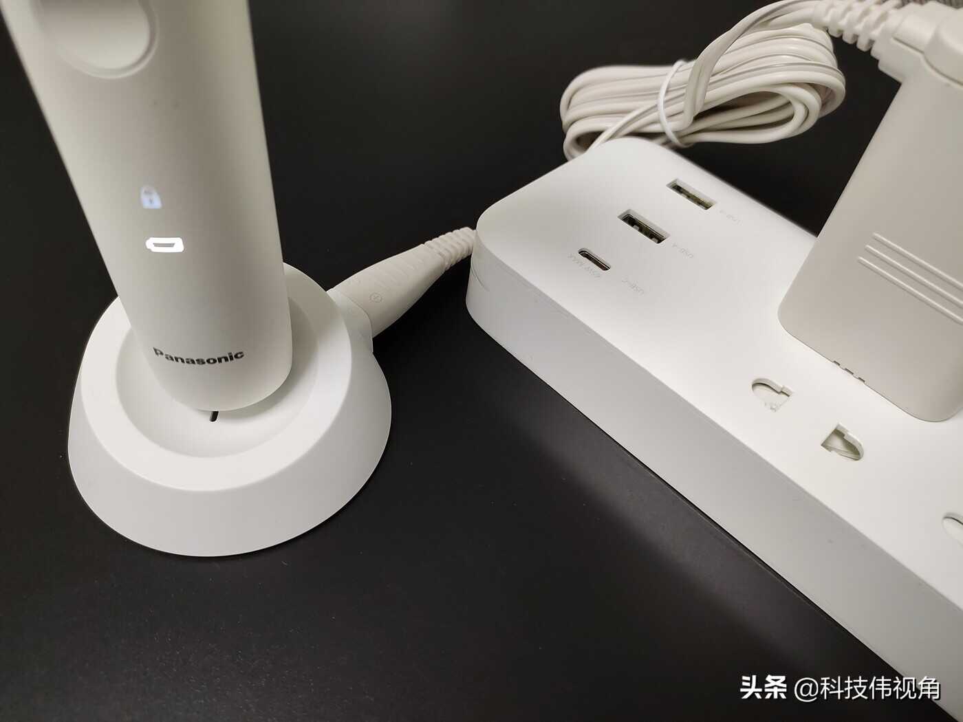 松下「小锤子」剃须刀评测:让你做回曾经那个精致的少年