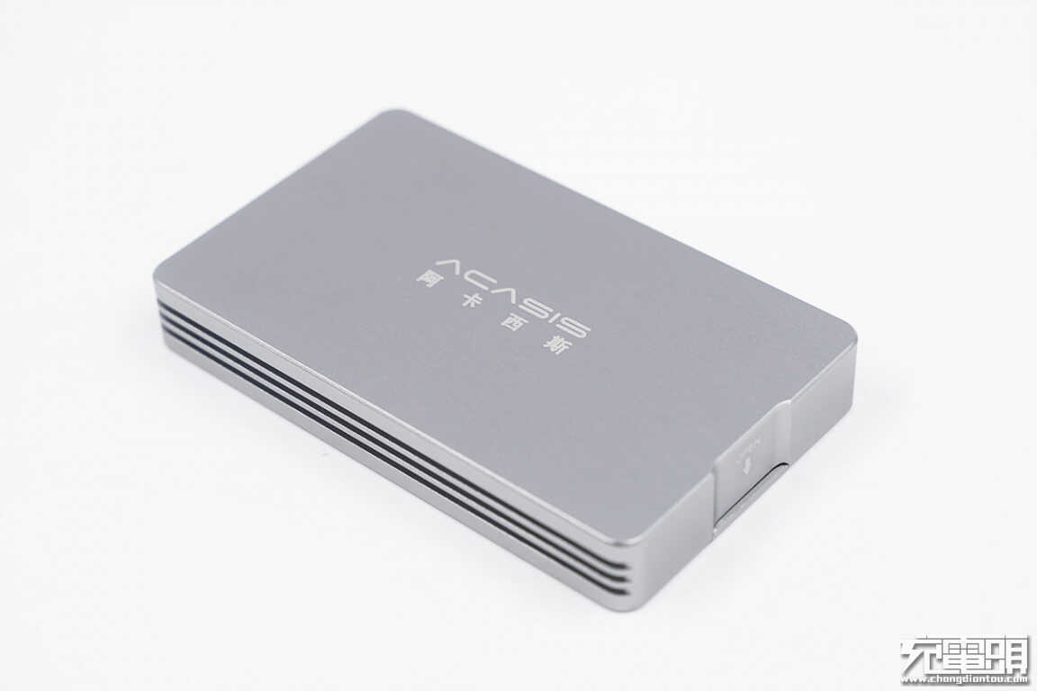 支持USB4高速传输标准,阿卡西斯USB4硬盘盒评测