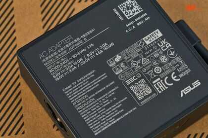 华硕无双14英寸评测:外有魅力好屏示人,内有长效高性能支撑