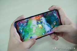 OPPO K5游戏体验:闪充加持 电竞级享受
