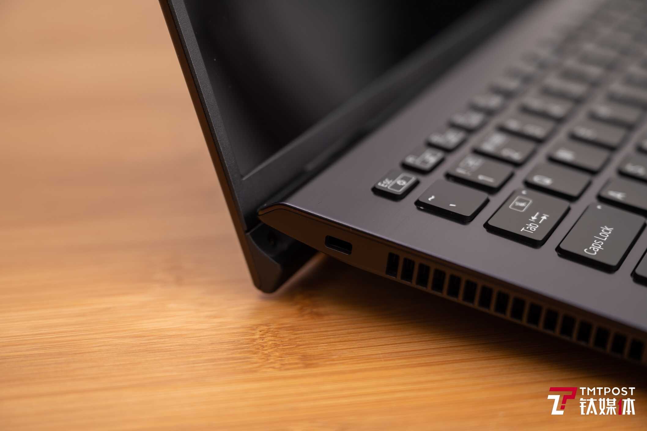 VAIO SX14 2022款笔记本评测:将1kg轻薄体验带入主流市场 | 钛极客