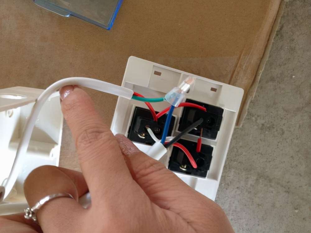 浴霸的接线方法有几种?让你自己也可以安装维修它
