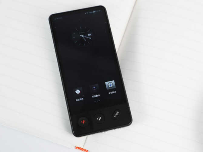 vivo Z5x手机评测体验:千元打孔、三摄,亮点盖住了小“槽点”