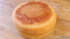 电饭煲蛋糕怎么做的松软蓬松(美食达人的经验分享)