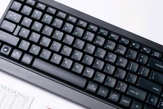 极具性价比的一款小身材键盘，双飞燕FBK11蓝牙无线键盘