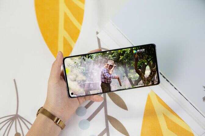 OPPO Reno6 Pro+深度评测:性能体验做加法,颜值、影像独领风骚