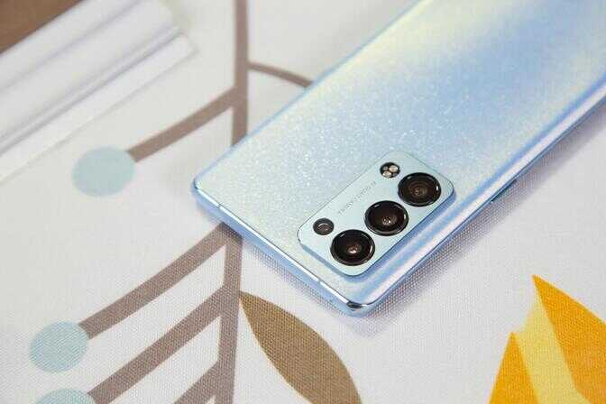 OPPO Reno6 Pro+深度评测:性能体验做加法,颜值、影像独领风骚