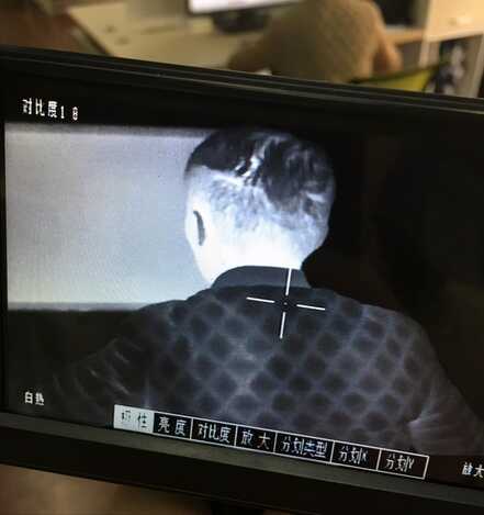 入耳式耳机和半入耳式耳机,谁对耳朵伤害更大?