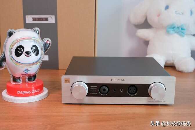 年轻人的第一台桌面台放,HIFIMAN EF400解码耳放一体机测评