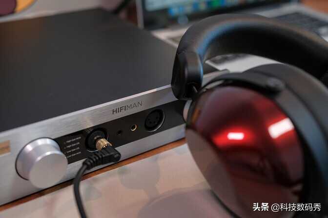 年轻人的第一台桌面台放,HIFIMAN EF400解码耳放一体机测评