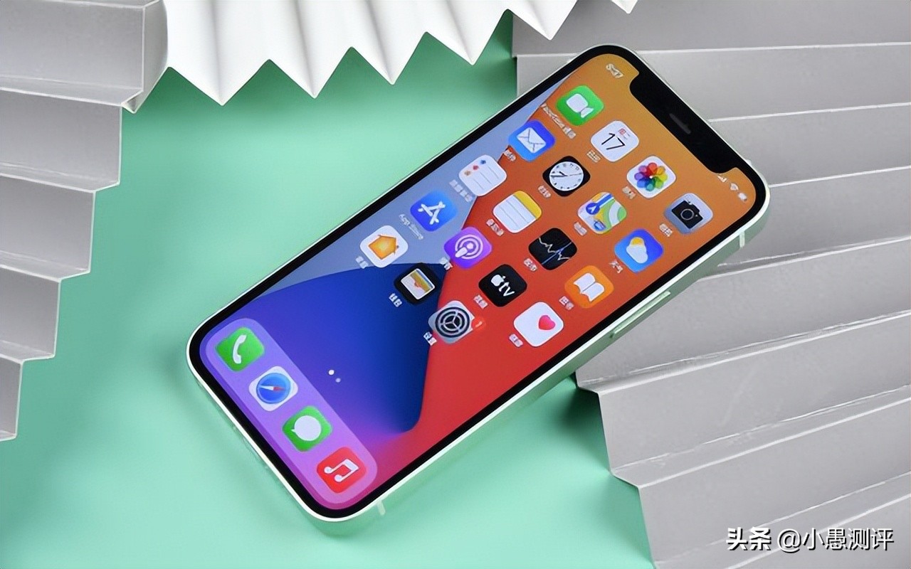 从5499跌至3599,苹果iPhone12 mini值不值得入手?