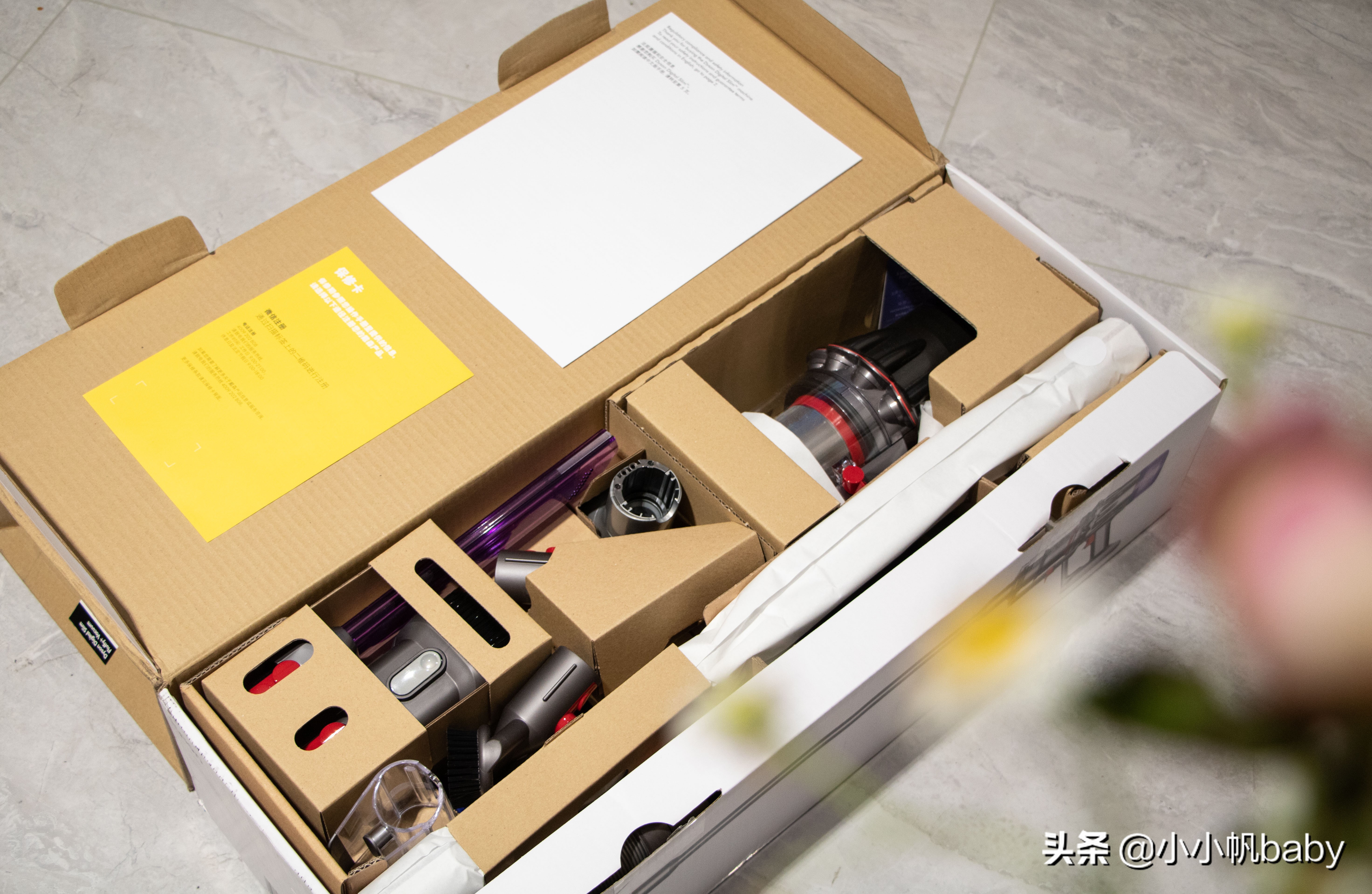 撸猫神器,Dyson戴森V10轻量版手持无线吸尘器测评