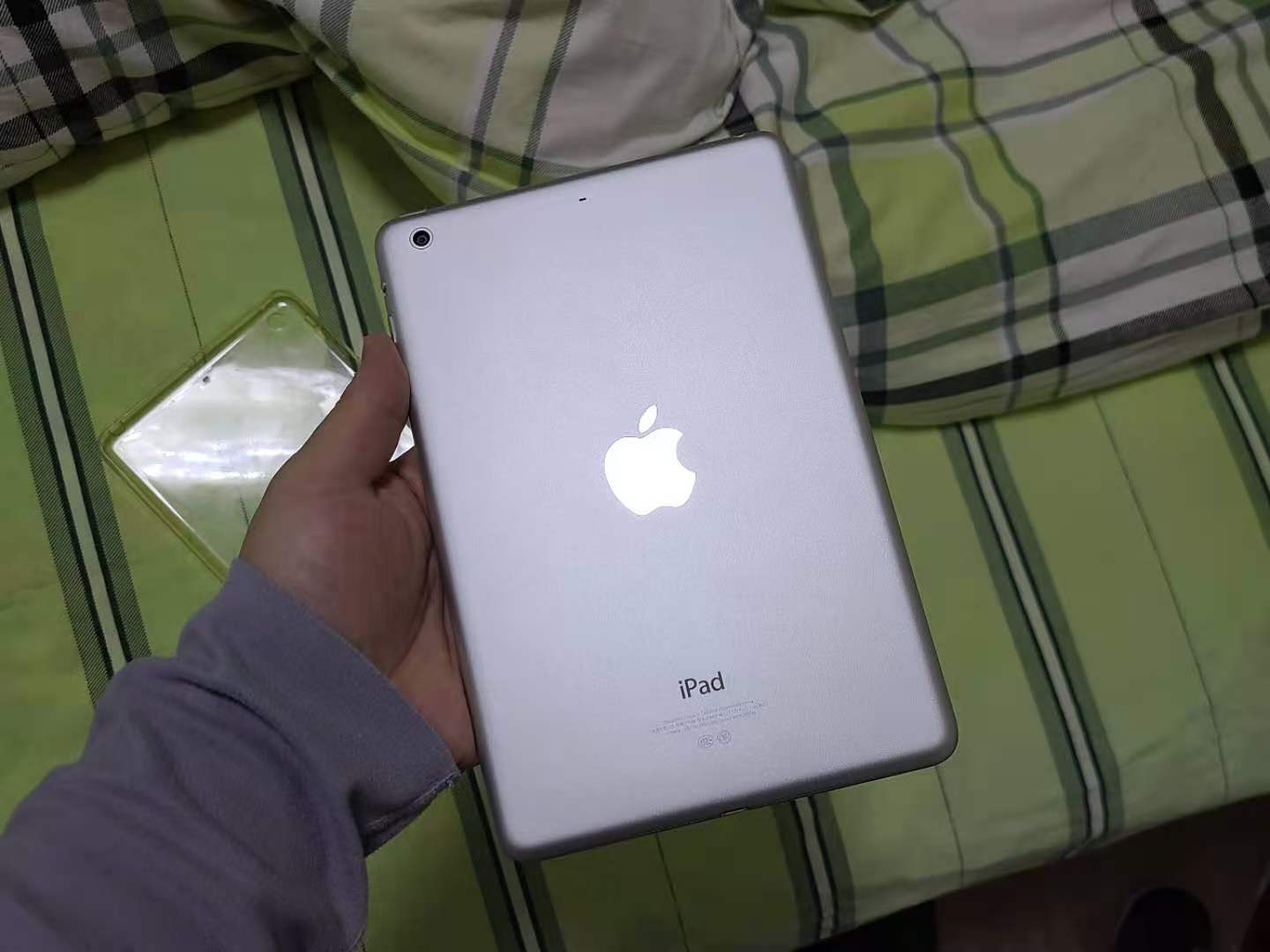 翻出7年前的iPadmini2,电池仍坚挺,就是系统太卡了