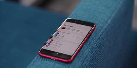 iPhone SE2价格降至冰点,这款千元小屏机皇还值得购买吗?