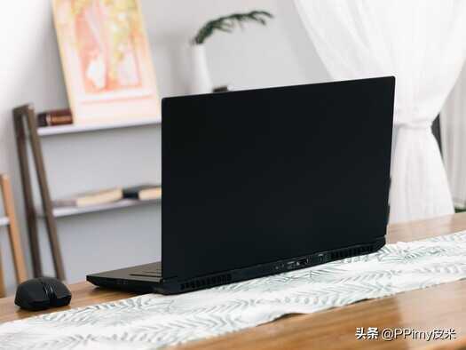 笔记本也开始内卷了?性价比逆天的intel NUC Studio X15 移动工作站