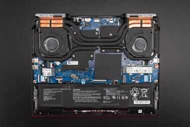 这款满血RTX 3070Ti游戏本可以有?雷神ZERO 2022测评