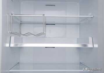 电冰箱排水口被冰堵住了，是什么原因？可以疏通吗？怎么疏通？