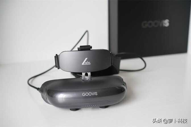 随身携带的600寸私人影院，GOOVIS Lite头戴显示器评测