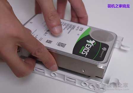 超详细图文+视频电脑组装教程,装机之家手把手教你组装一台电脑