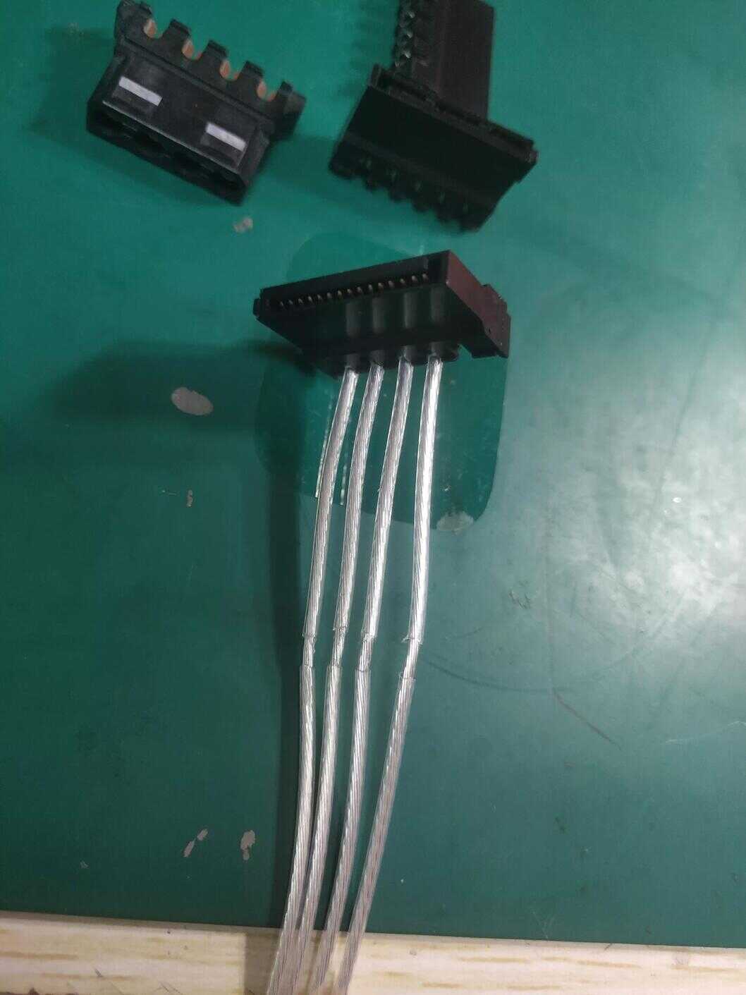 挂机电脑硬盘供电接口不够,做一根线来解决