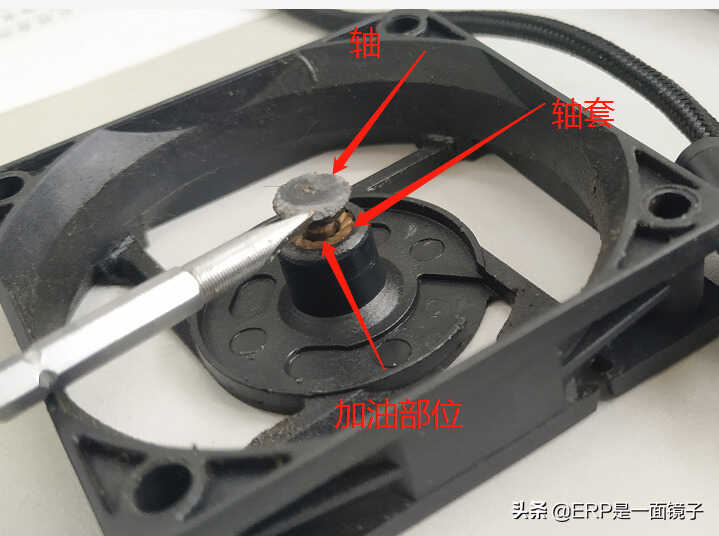 电脑机箱噪音大怎么处理?