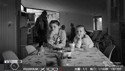 经典造型和出色画质，富士X100V是你的扫街利器