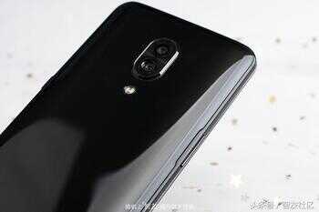 联想Z5 Pro 全网首拆 探索新滑盖手机的奥秘