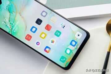 OPPO Reno3值得买吗?上手一段时间后,这些心里话可供参考
