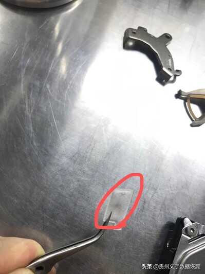 移动硬盘摔了一下,怎么恢复数据?