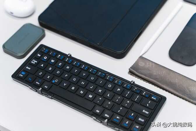 iPad真的能替代电脑么?移动轻办公都需要哪些装备