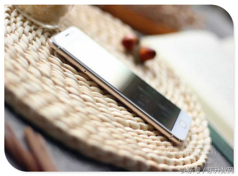 vivo Y67实测:前置1600万柔光自拍,知性美颜2.0,智慧引擎2.0,分屏应用