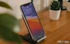 苹果手机首次充电方法（iPhone13/12第一次充电方法）