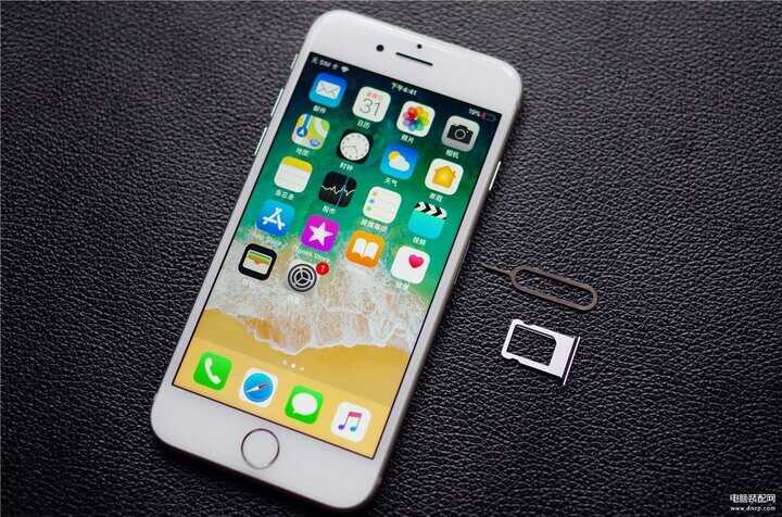 现在是购买iPhone8还是购买iPhoneX呢?你们会选择哪个?