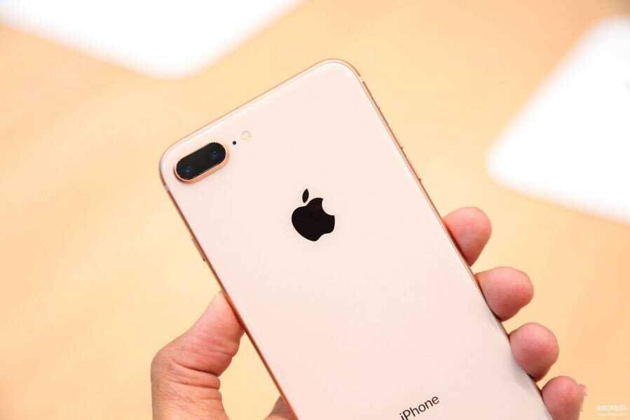 现在是购买iPhone8还是购买iPhoneX呢?你们会选择哪个?