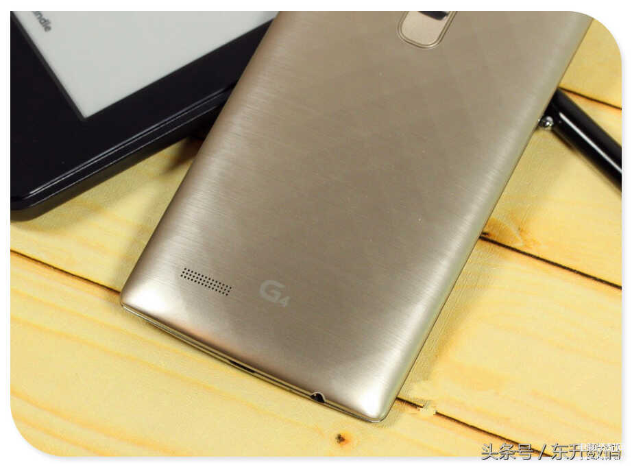 LG G4实测:曲面屏幕,B门快门模式,快速充电