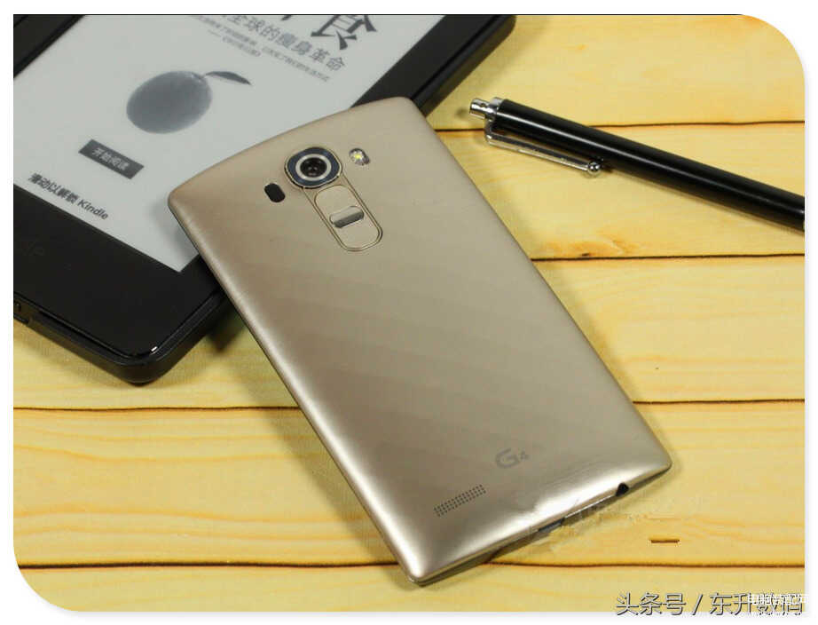 LG G4实测:曲面屏幕,B门快门模式,快速充电