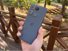 小米手机和oppo手机哪个好最新（小米和OPPO入手建议）